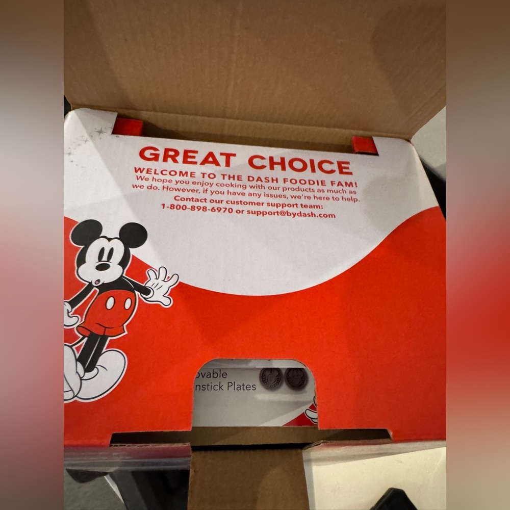 Brand new in box Disney Dash Mickey & Friends Mini waffle Maker System - Picture 11 of 11